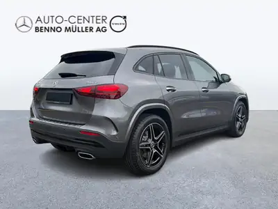 Mercedes-Benz GLA 250 — SUV compact hybride AMG Line, 238 ch et quattro intégral — dashboard