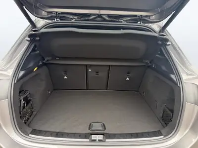 Mercedes-Benz GLA 250 — SUV compact hybride AMG Line, 238 ch et quattro intégral — Thumbnail 12