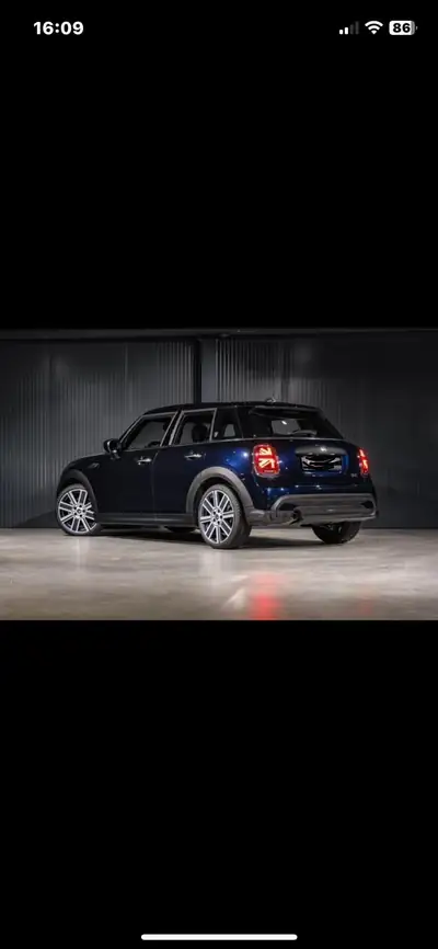 MINI One 5-Portes — Citadine urbaine dynamique, seulement 36'000 km — dashboard