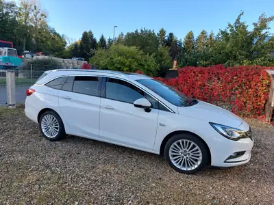 Opel Astra Sports Tourer 1.6 CDTi — Break diesel automatique, 148 800 km, sans accident — arrière