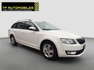 Skoda Octavia Combi 2.0 TDI 4x4 — Robustesse tout-terrain, diesel économe et garantie 12 mois — rear view