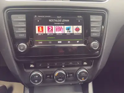 Skoda Octavia Combi 2.0 TDI 4x4 — Robustesse tout-terrain, diesel économe et garantie 12 mois — Thumbnail 12