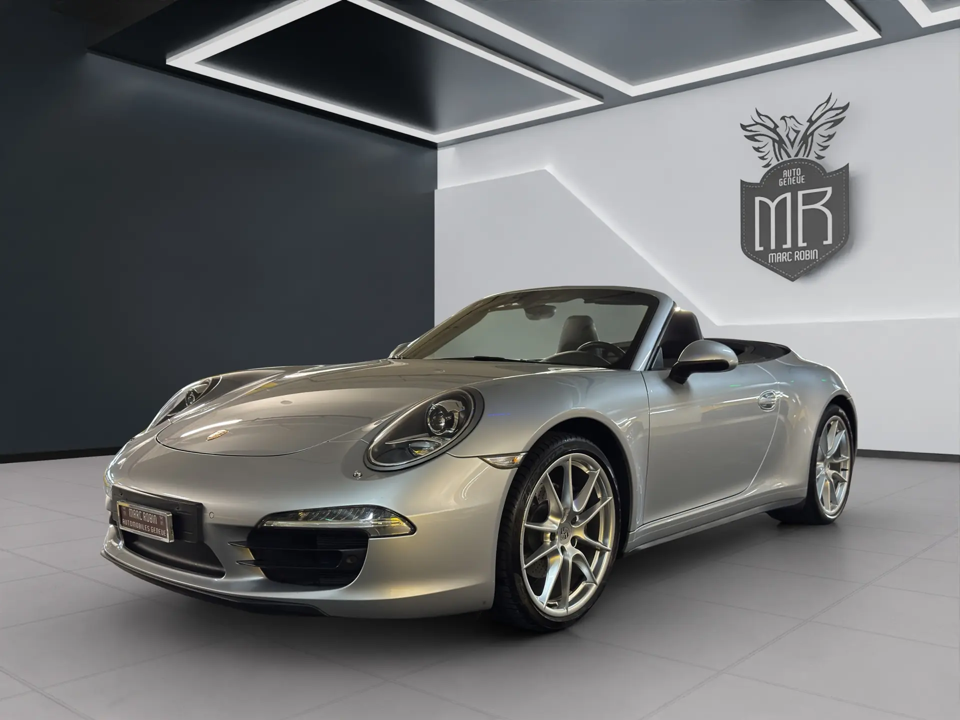 Porsche 911 Carrera 4 Cabriolet — 350 ch, transmission intégrale, capote électrique