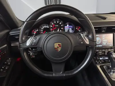 Porsche 911 Carrera 4 Cabriolet — 350 ch, transmission intégrale, capote électrique — Miniatura 10