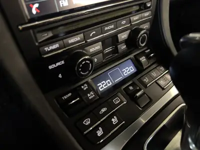 Porsche 911 Carrera 4 Cabriolet — 350 ch, transmission intégrale, capote électrique — Miniatura 15