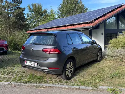 VW e-Golf 2019 — Électrique performante, 38 500 km seulement — vista posteriore