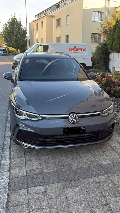 VW Golf Familiale 2.0 TSI R-Line DSG 4motion — 190 ch, 4WD, seulement 26'000 km — vista esterna