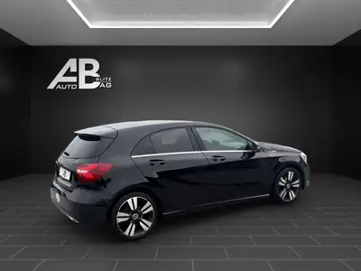 Mercedes-Benz Classe A 180 CDI — Compacte économique avec boîte auto 7G-DCT — Armaturenbrett