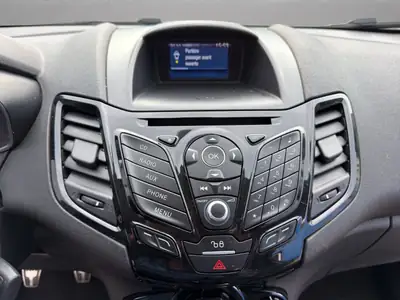 Ford Fiesta 1.0 SCTi Sport Red 2016 — Citadine dynamique, sans accident, entretien complet — Miniature 15