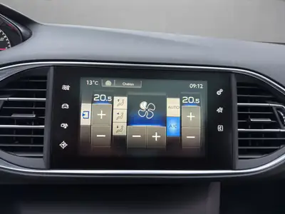 Peugeot 308 SW 1.2 THP Allure — Break automatique spacieux, toit panoramique, 59 400 km — Miniature 15