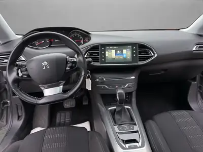 Peugeot 308 SW 1.2 THP Allure — Break automatique spacieux, toit panoramique, 59 400 km — Miniature 14