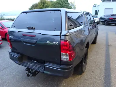Toyota HiLux 2.4D-4D Comfort Double Cab 4x4 — Pickup robuste, 72'000 km seulement — rear view