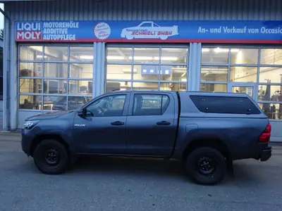 Toyota HiLux 2.4D-4D Comfort Double Cab 4x4 — Pickup robuste, 72'000 km seulement — dashboard