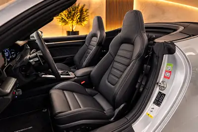 Porsche 911 Turbo S Cabriolet PDK — 650 ch, première main, kilométrage record — Armaturenbrett