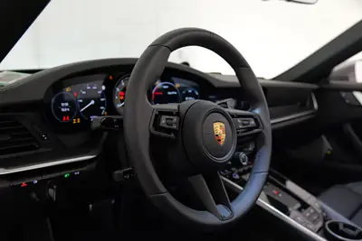 Porsche 911 Turbo S Cabriolet PDK — 650 ch, première main, kilométrage record — Miniatur 9