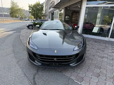Ferrari Portofino 3.9 V8 T — Spider 600 ch, 47 500 km, livrée Grigio Silverstone — interior