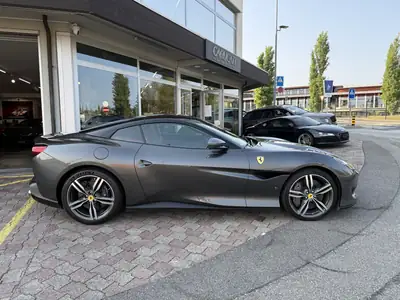 Ferrari Portofino 3.9 V8 T — Spider 600 ch, 47 500 km, livrée Grigio Silverstone — detail
