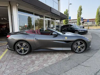 Ferrari Portofino 3.9 V8 T — Spider 600 ch, 47 500 km, livrée Grigio Silverstone — dashboard