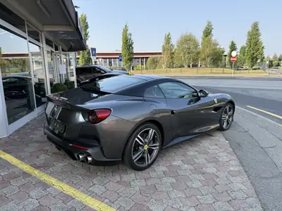 Ferrari Portofino 3.9 V8 T — Spider 600 ch, 47 500 km, livrée Grigio Silverstone — Thumbnail 8