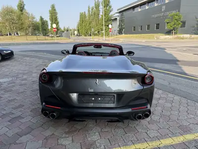 Ferrari Portofino 3.9 V8 T — Spider 600 ch, 47 500 km, livrée Grigio Silverstone — Thumbnail 10