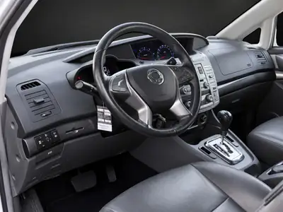 SsangYong Rodius SV200 e-XDi 4WD — Monospace 7 places, diesel économique, 1ère main — Miniature 8