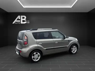 Kia Soul 1.6 CVVT Style — Polyvalent compact, première main, fraîchement révisé — tableau de bord