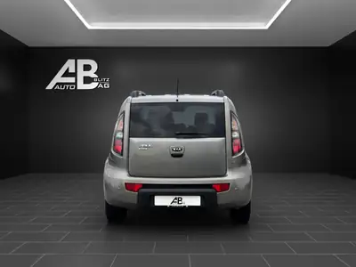 Kia Soul 1.6 CVVT Style — Polyvalent compact, première main, fraîchement révisé — intérieur