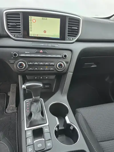Kia Sportage 1.6 T-GDi Power 25 — SUV robuste, 203 000 km, transmission semi-automatique — interior