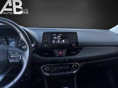 Hyundai i30 Wagon 1.6 CRDi — Familial diesel fiable, 68'000 km, garantie incluse — Thumbnail 11
