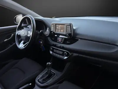 Hyundai i30 Wagon 1.6 CRDi — Familial diesel fiable, 68'000 km, garantie incluse — Thumbnail 10
