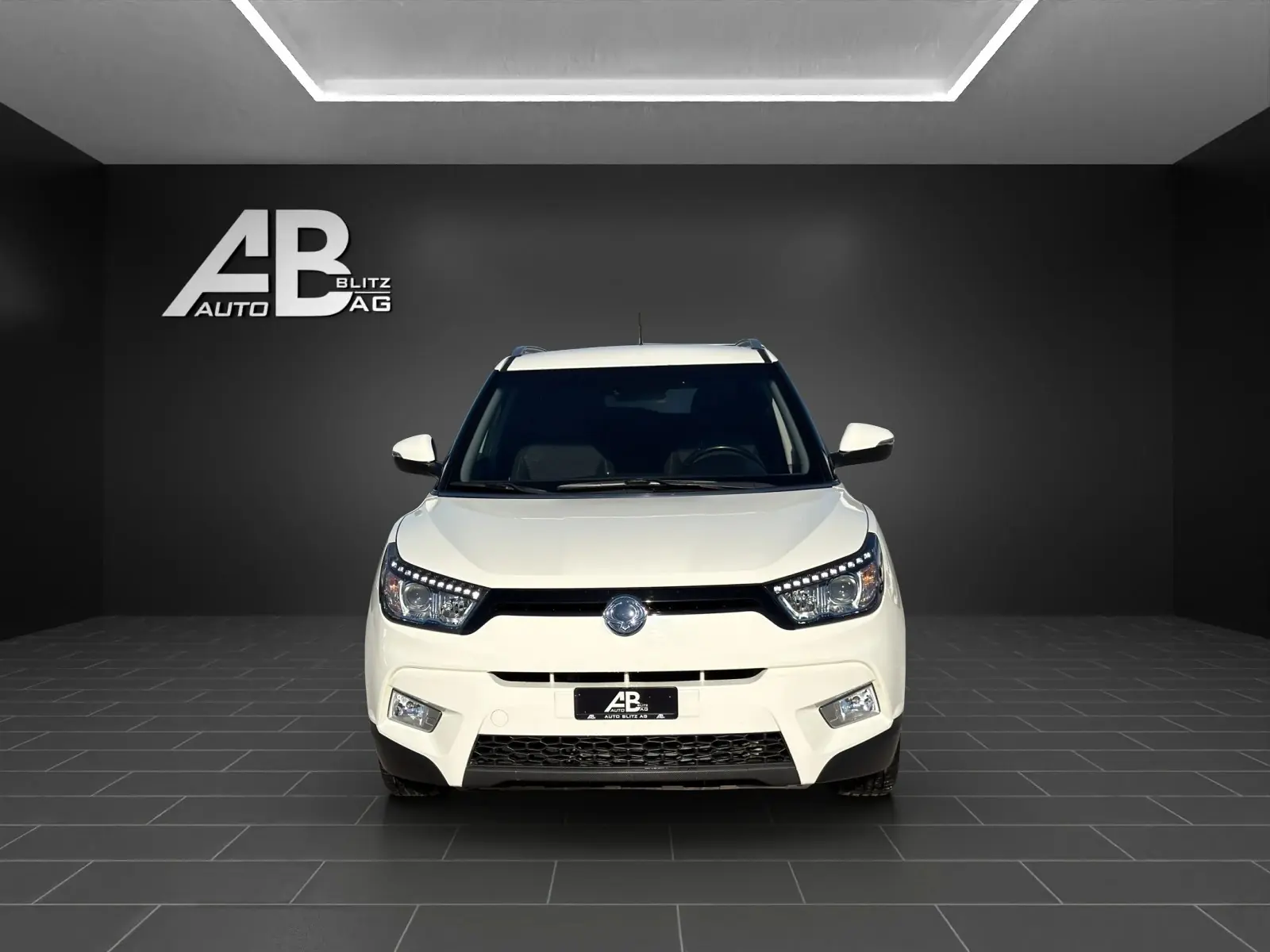 SsangYong Tivoli 1.6 e-XGi Quartz 4WD — SUV compact fiable, fraîchement révisé