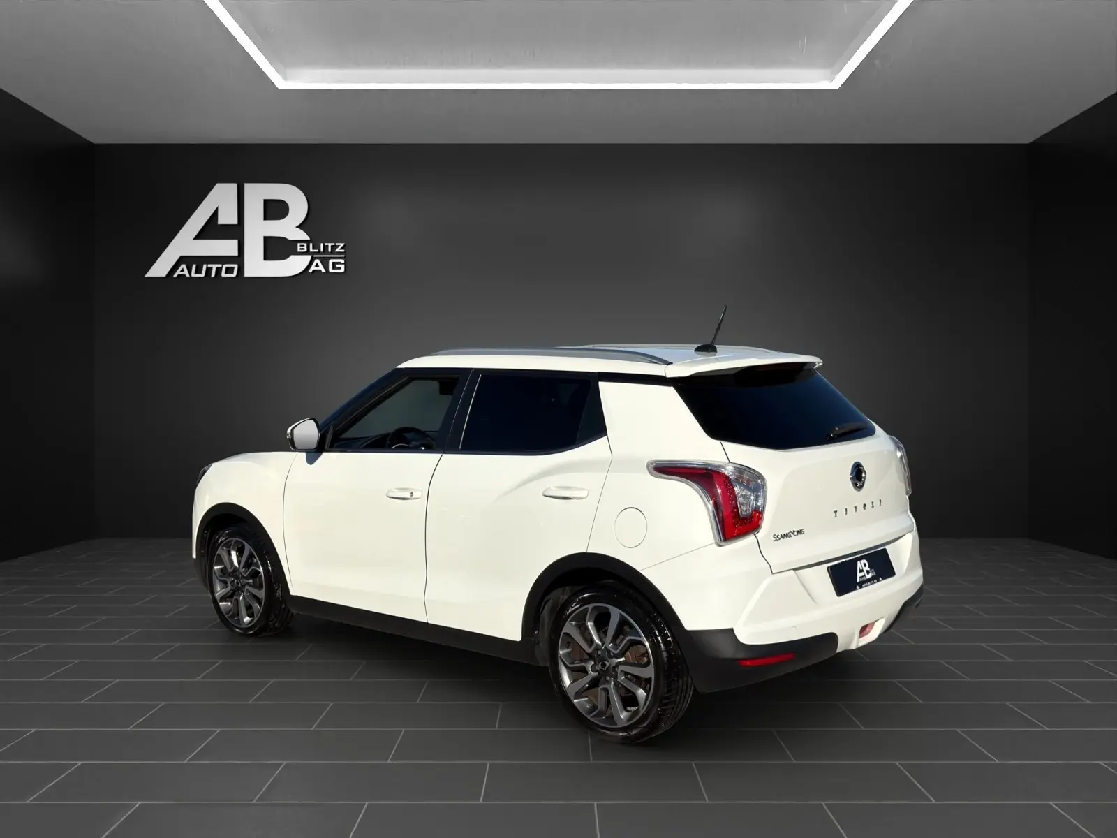 Kgm Ssangyong Tivoli 2016 occasion Hunzenschwil — 3