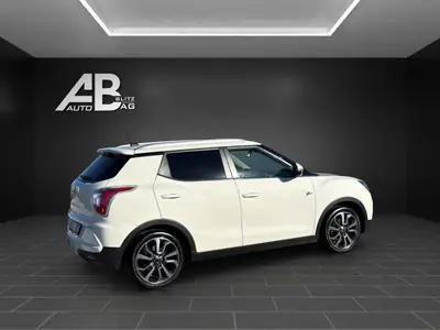 SsangYong Tivoli 1.6 e-XGi Quartz 4WD — SUV compact fiable, fraîchement révisé — dashboard