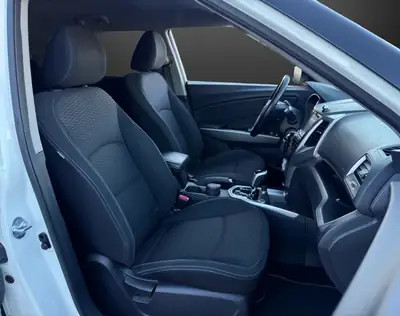 SsangYong Tivoli 1.6 e-XGi Quartz 4WD — SUV compact fiable, fraîchement révisé — Thumbnail 9