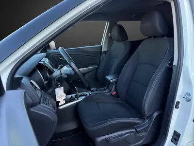 SsangYong Tivoli 1.6 e-XGi Quartz 4WD — SUV compact fiable, fraîchement révisé — Thumbnail 7
