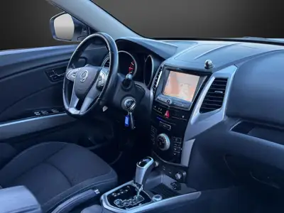 SsangYong Tivoli 1.6 e-XGi Quartz 4WD — SUV compact fiable, fraîchement révisé — Thumbnail 10