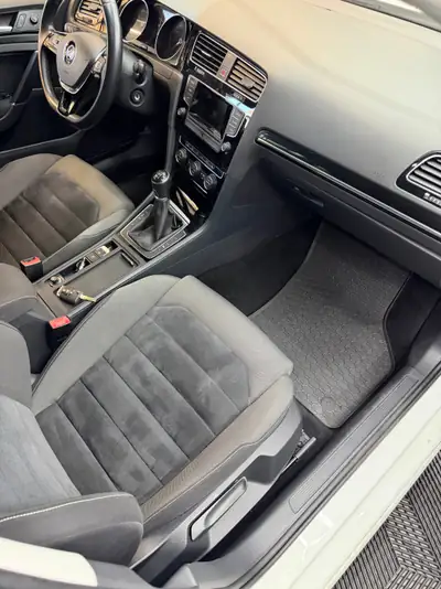VW Golf Variant 1.4 TSI Comfortline — Break familial économe, entretien complet — Thumbnail 8