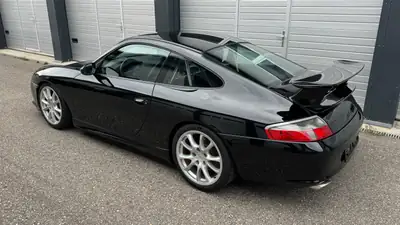 Porsche 911 GT3 2003 — Légende sportive, 381 ch et seulement 64'250 km — rear view