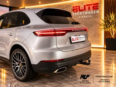 Porsche Cayenne 340 ch — SUV premium avec direction arrière et suspension pneumatique — Armaturenbrett