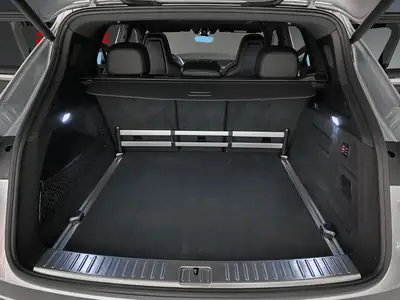 Porsche Cayenne 340 ch — SUV premium avec direction arrière et suspension pneumatique — Miniatur 11