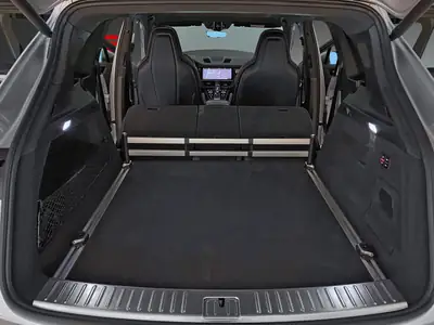 Porsche Cayenne 340 ch — SUV premium avec direction arrière et suspension pneumatique — Miniatur 10