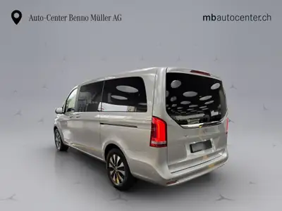 Mercedes-Benz V 250 d — Monospace 7 places, 4WD, diesel économe — rear view