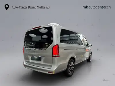 Mercedes-Benz V 250 d — Monospace 7 places, 4WD, diesel économe — dashboard