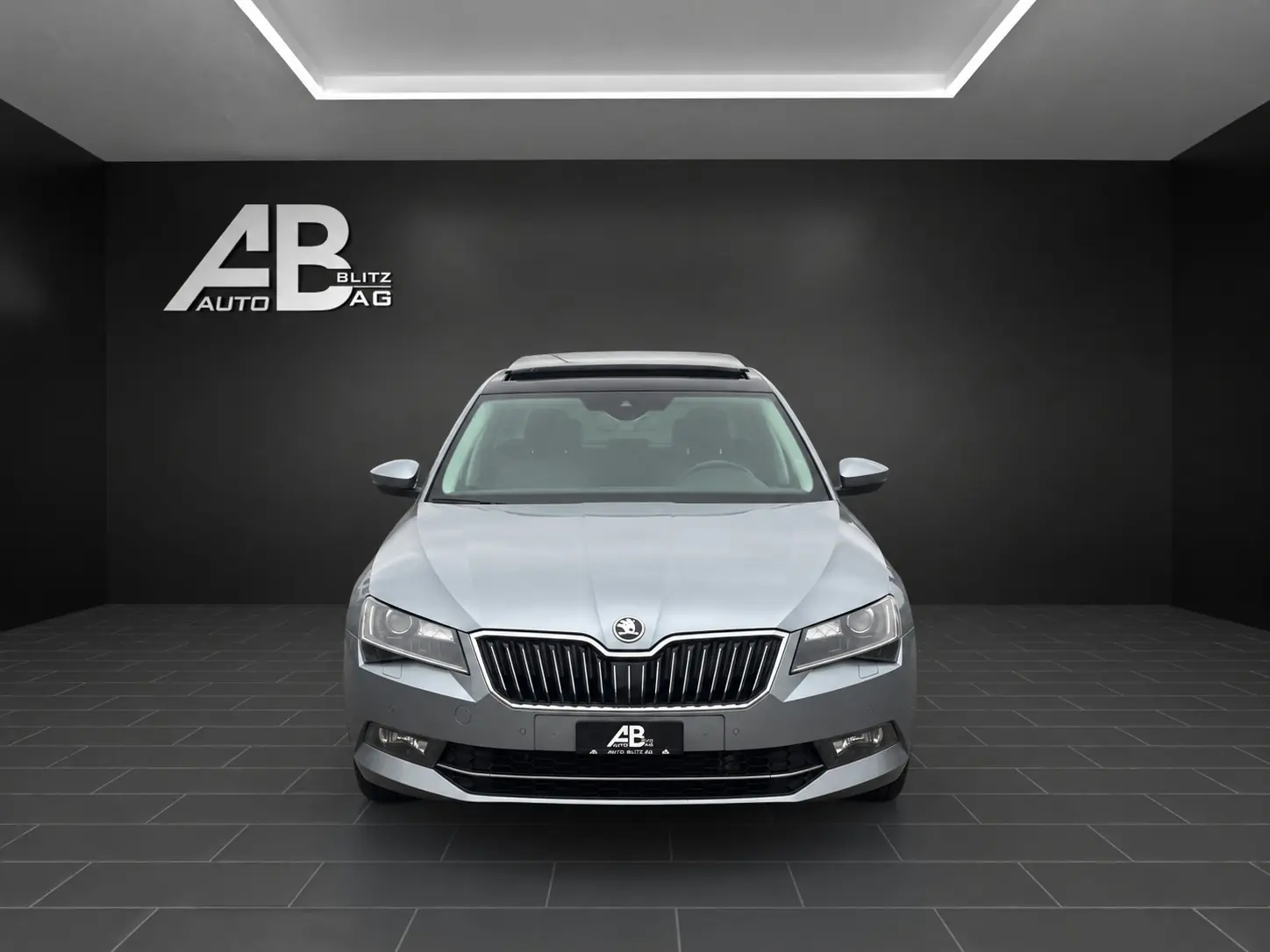 Skoda Superb Limousine 2.0 TDi 190 PS — Berline premium à consommation maîtrisée, sans accident