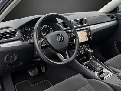 Skoda Superb Limousine 2.0 TDi 190 PS — Berline premium à consommation maîtrisée, sans accident — Thumbnail 8