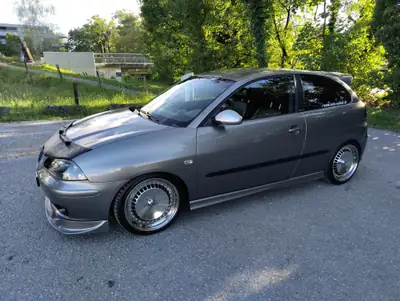 SEAT Ibiza 1.8T FR ABT 180PS — Showcar tuné, entretien récent, 90000 km — vista posteriore