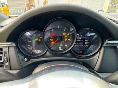 Porsche Macan 2.0 — SUV sportif 245 ch, full quattro, entretien premium inclus — detail