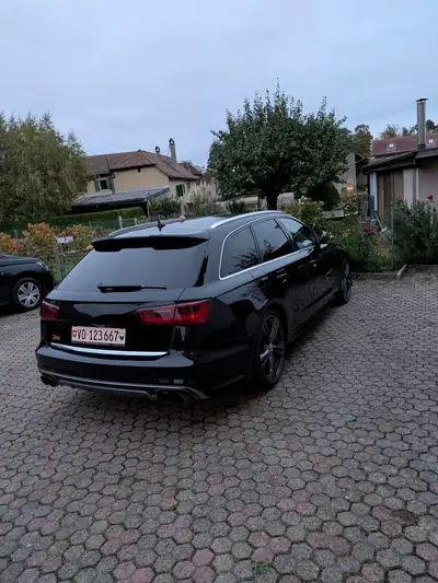 Audi S6 Avant 4.0 V8 TFSI — Berline de prestige sportive, 170'000 km, sans accident — rear view