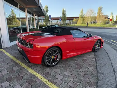 Ferrari F430 Spider Scuderia M16 — Cabriolet légendaire, série limitée 499 exemplaires — dashboard