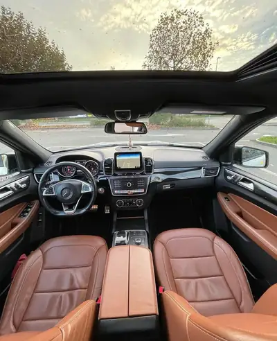 Mercedes-Benz GLE 43 AMG — SUV premium 367 ch, blanc métallisé, 128'000 km — détail